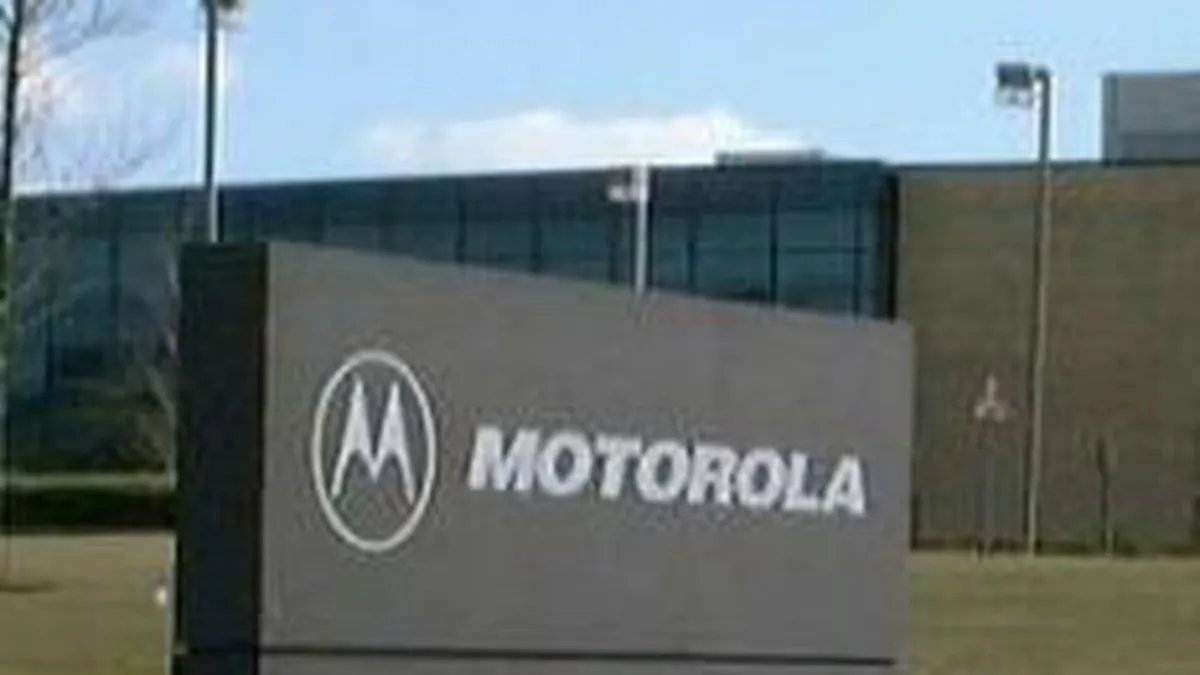 Motorola va mai concedia 4.000 de angajati, pentru a economisi 700 mil. $