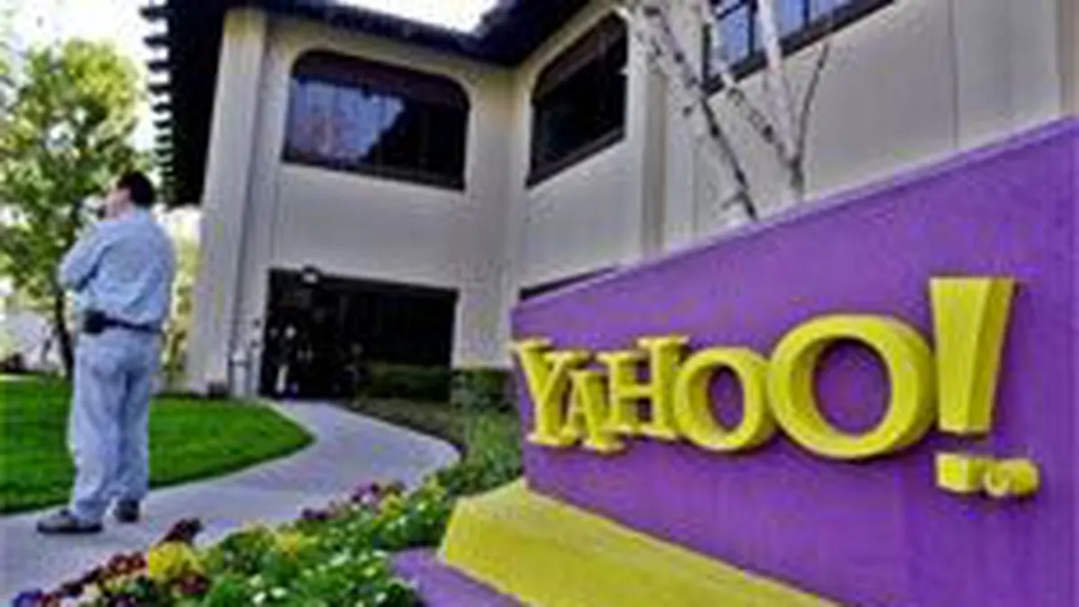 Yahoo \ingheata\ salariile angajatilor pe anul 2009