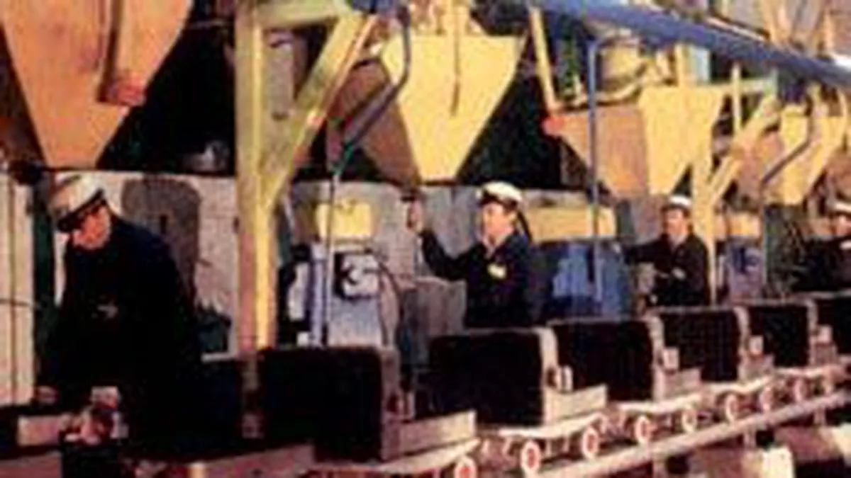 Armatura si-a redus de peste 5 ori pierderile in 2008, pe afaceri in scadere