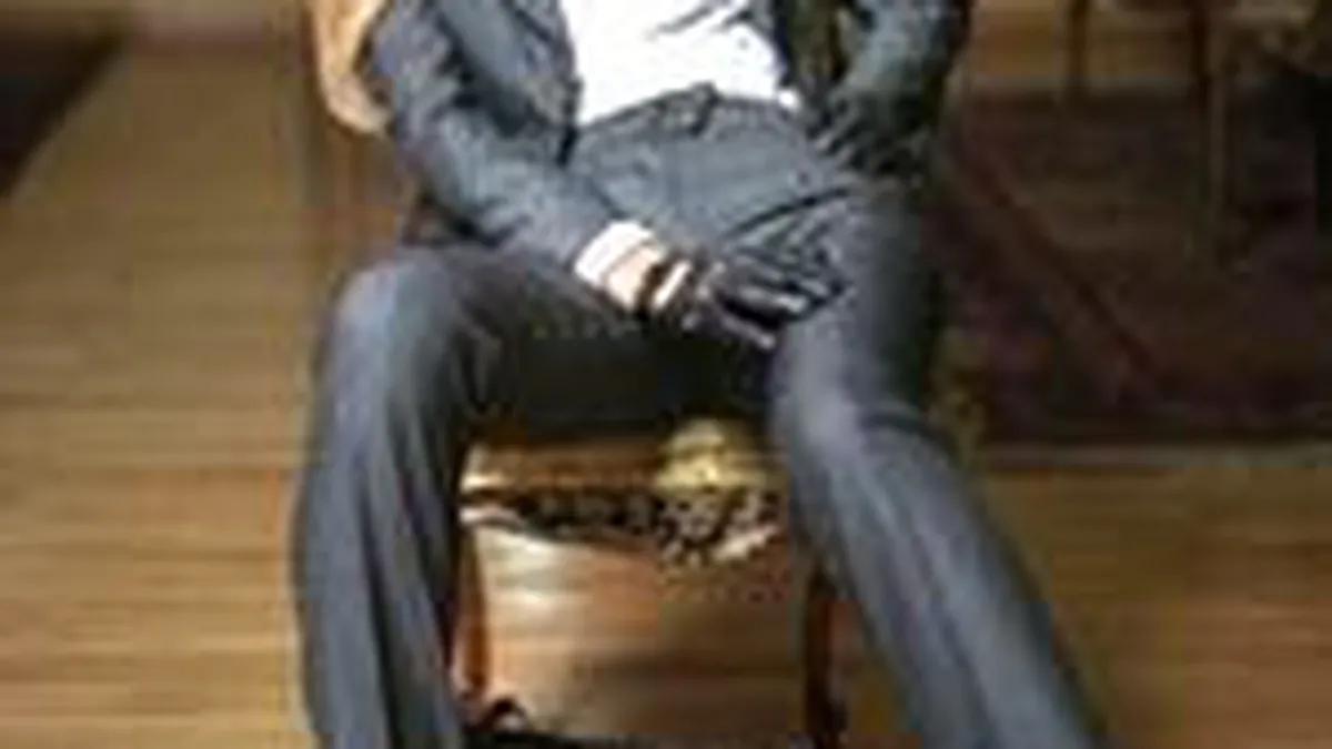 Sfatul specialistilor: Cum pot \pacali\ femeile de afaceri rigorile vestimentatiei office