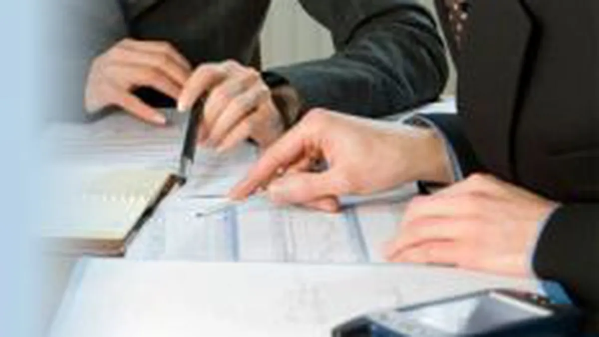 Studiu: \Presa scrisa nu e pe moarte, ci doar dezorientata\