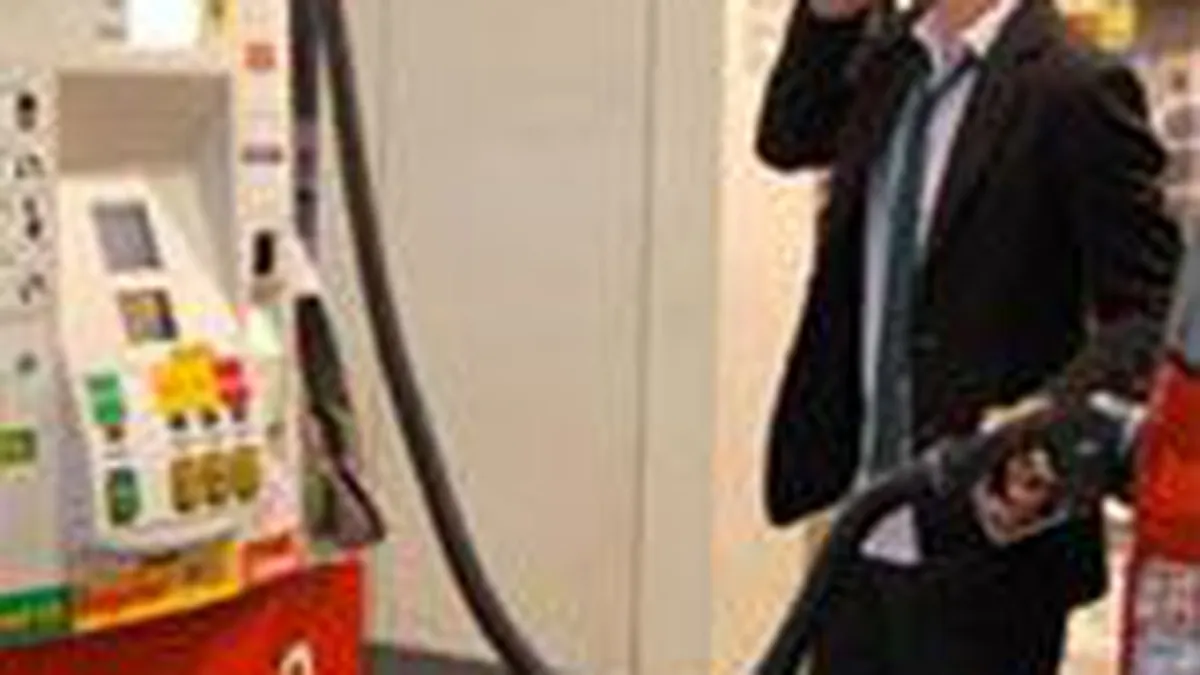 Guvernul ar putea decide majorarea accizelor la carburanti de la 1 aprilie