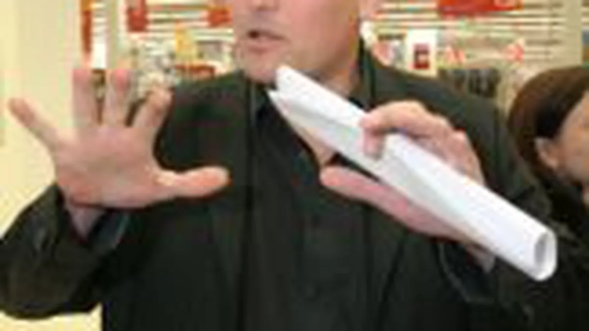 Mall-ul Grand Arena se bazeaza si pe clientii concurentei aflati \in trecere\