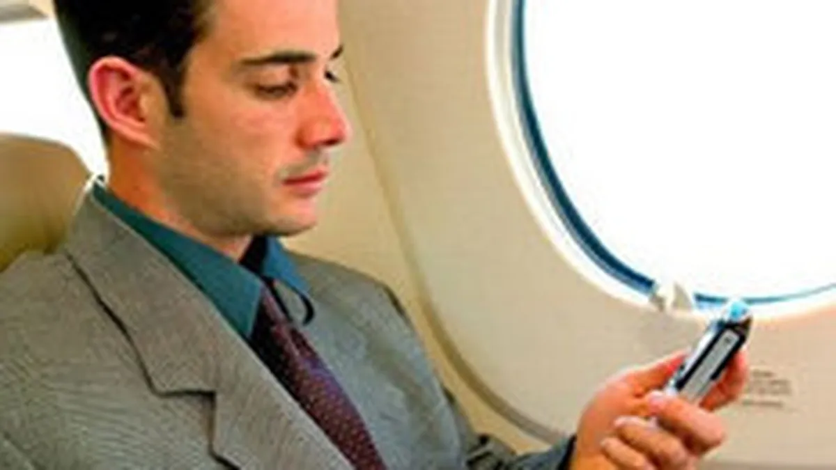 Numarul avioanelor europene ce permit utilizarea mobilului s-ar putea dubla