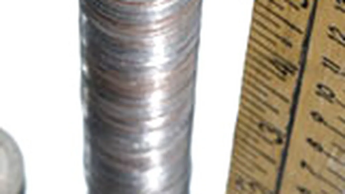 Guvernul si mediul de afaceri masoara criza cu \rigle\ diferite