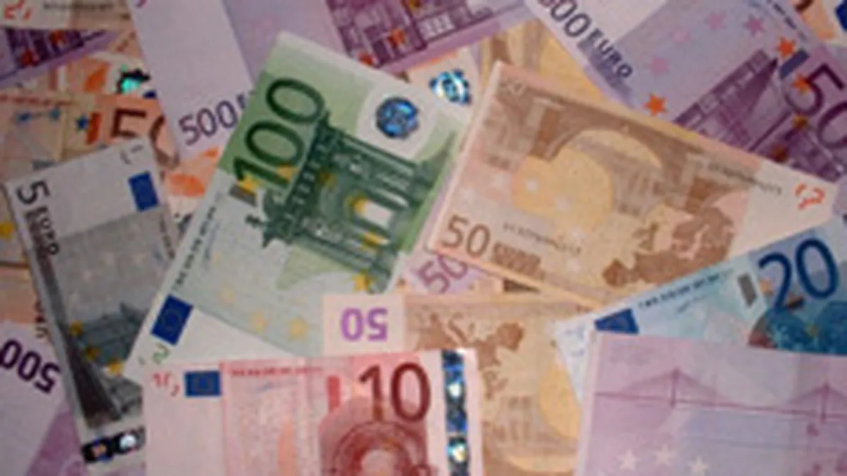 CNP: Salariu mediu de 1.328 lei pe 2009, cu 1,8% sub estimarea initiala