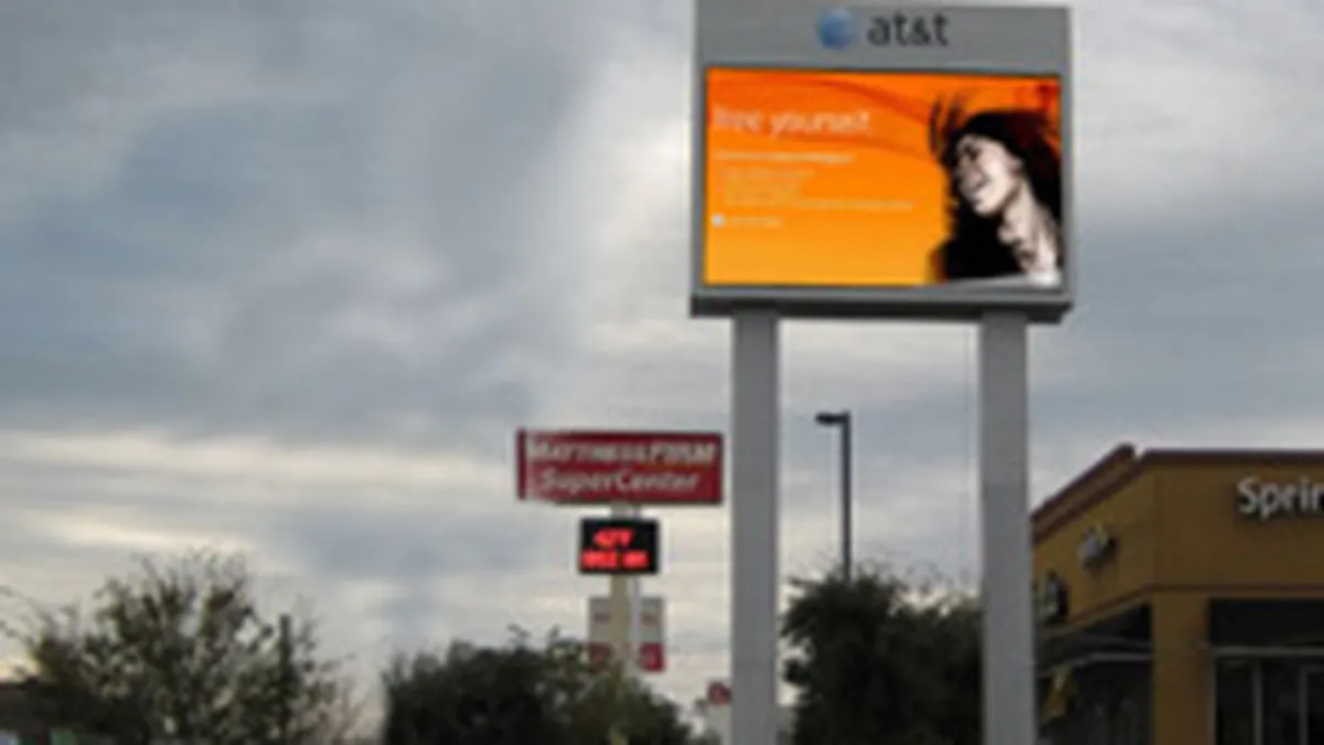 Regulamentul pietei outdoor intra in dezbatere publica pe 15 mai