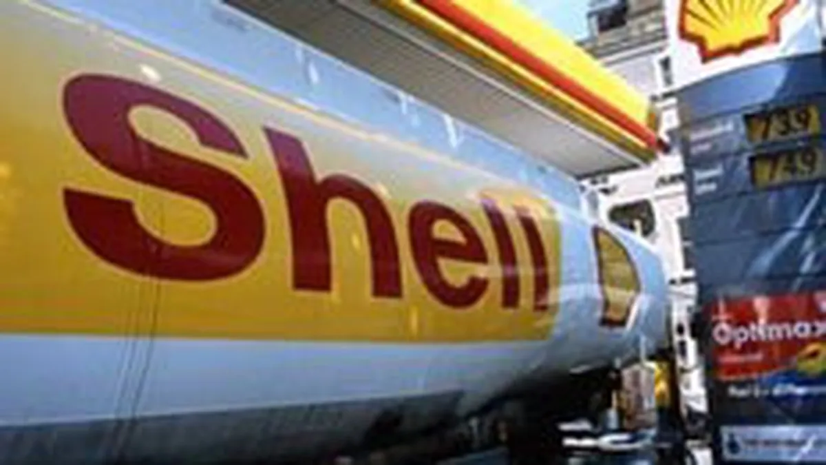 Royal Dutch Shell concediaza sute de directori pentru a reduce cheltuielile