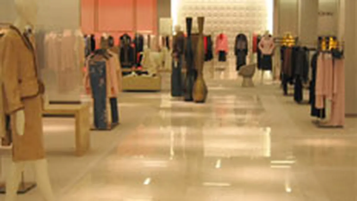 JLL: Este tot mai dificil sa deschizi centre comerciale inchiriate integral