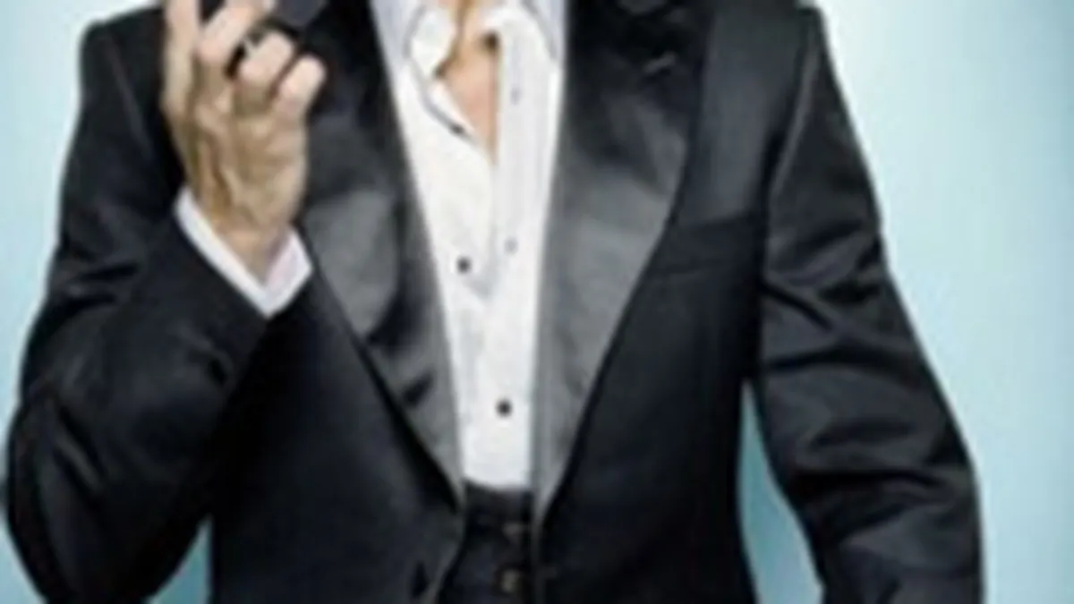 Beckham, sponsorizat de Motorola, in privat prefera iPhone