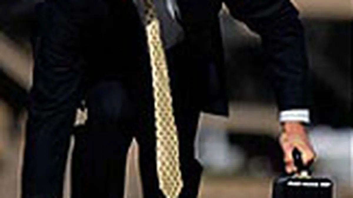 O treime dintre angajati sunt \loiali\ companiei doar pentru ca nu au alte oferte