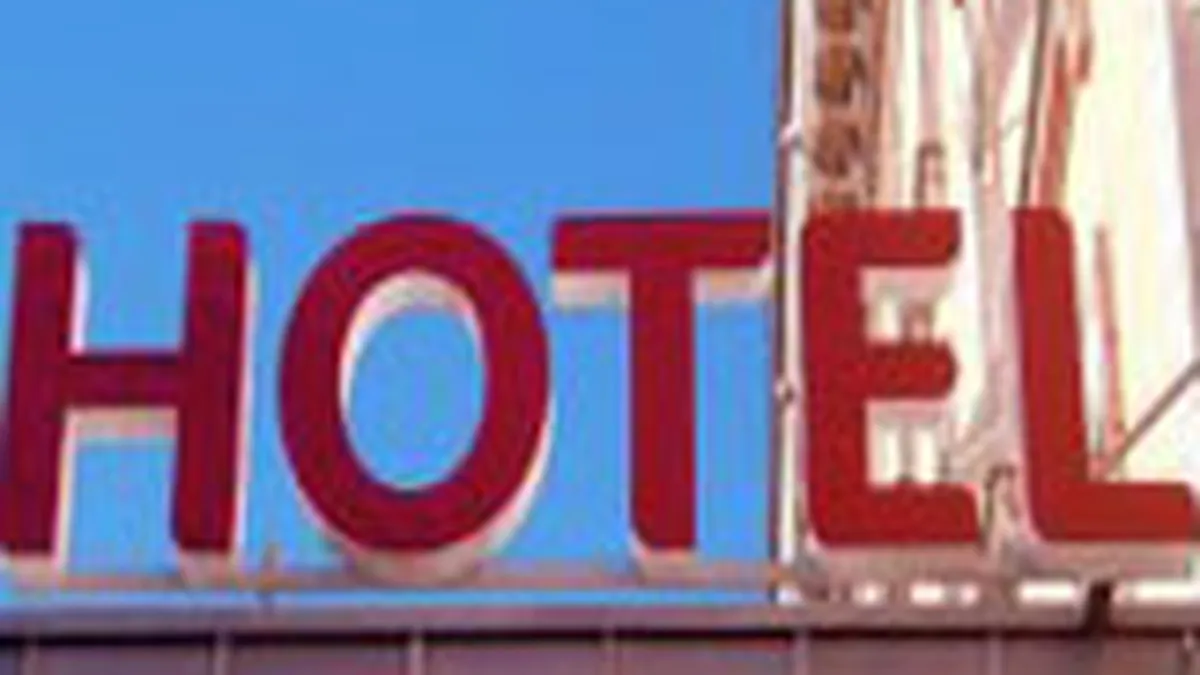 Vanzatorii de hoteluri lasa din pret cate 5% la fiecare 6 luni