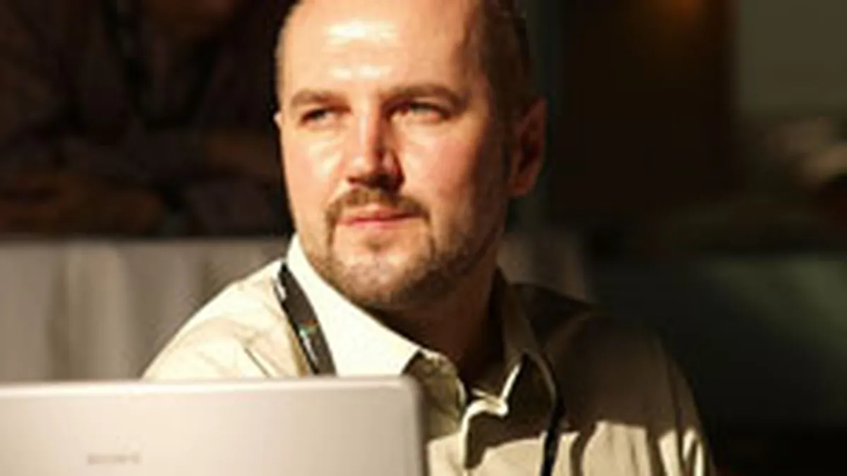 Specialist roman in open-source: Renuntarea la programele Microsoft le-ar economisi ministerelor zeci de milioane de euro