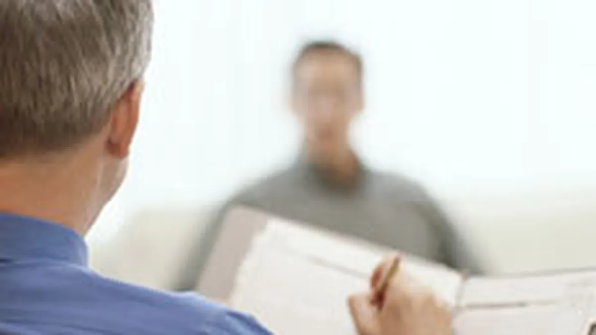 6 sfaturi pentru a alege mai bine intre \prea multe CV-uri\