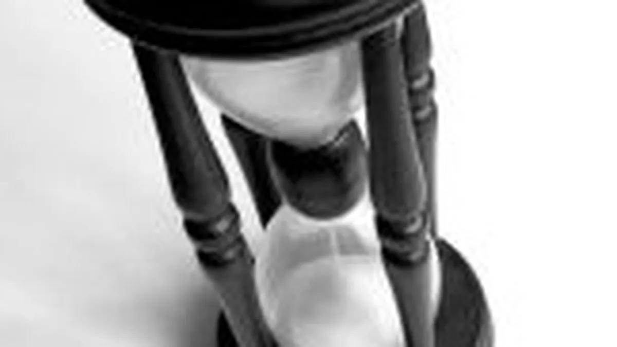 Daciada \anti-criza\: Politicienii se intrec in reforme pe hartie, economia isi continua declinul