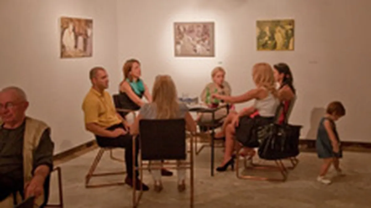 Subsolul librariei Carturesti a fost transformat in cafenea, cu 150.000 euro