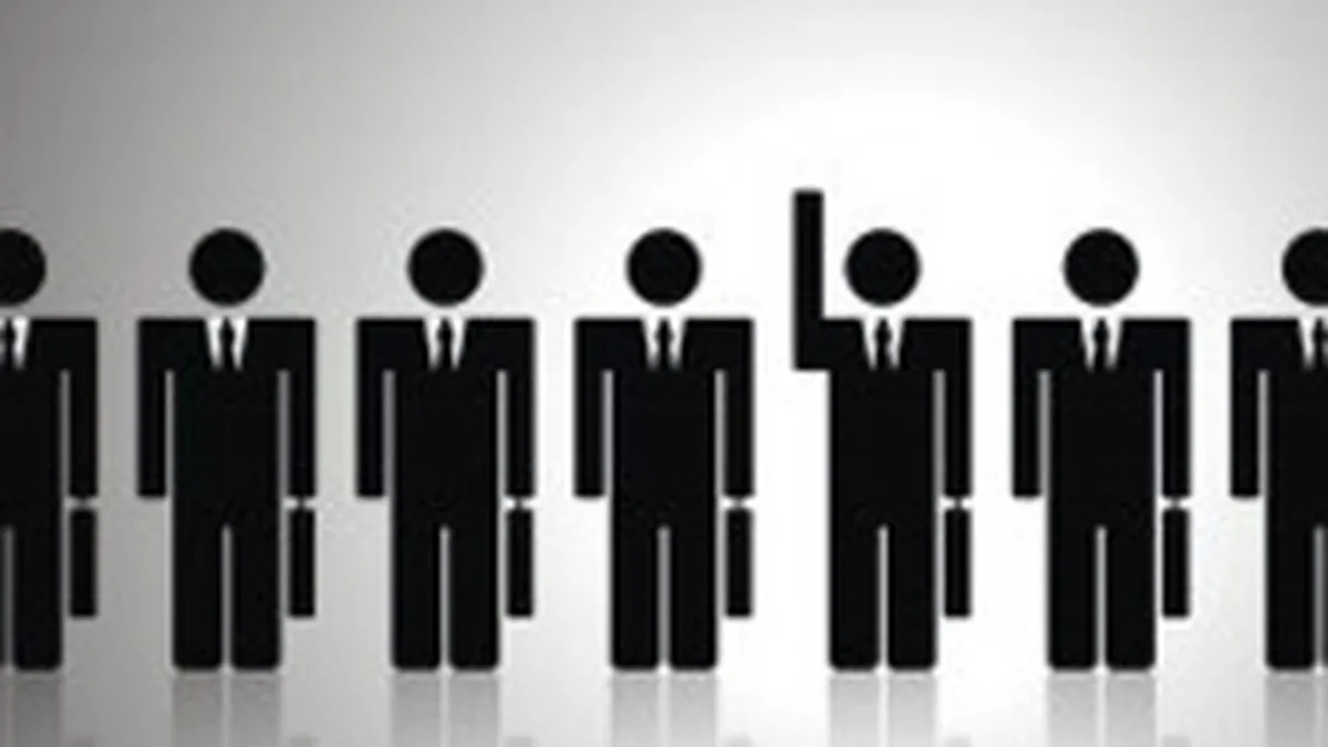 Ministerul pentru IMM transforma majoritatea agentiilor in directii si taie 200 de posturi