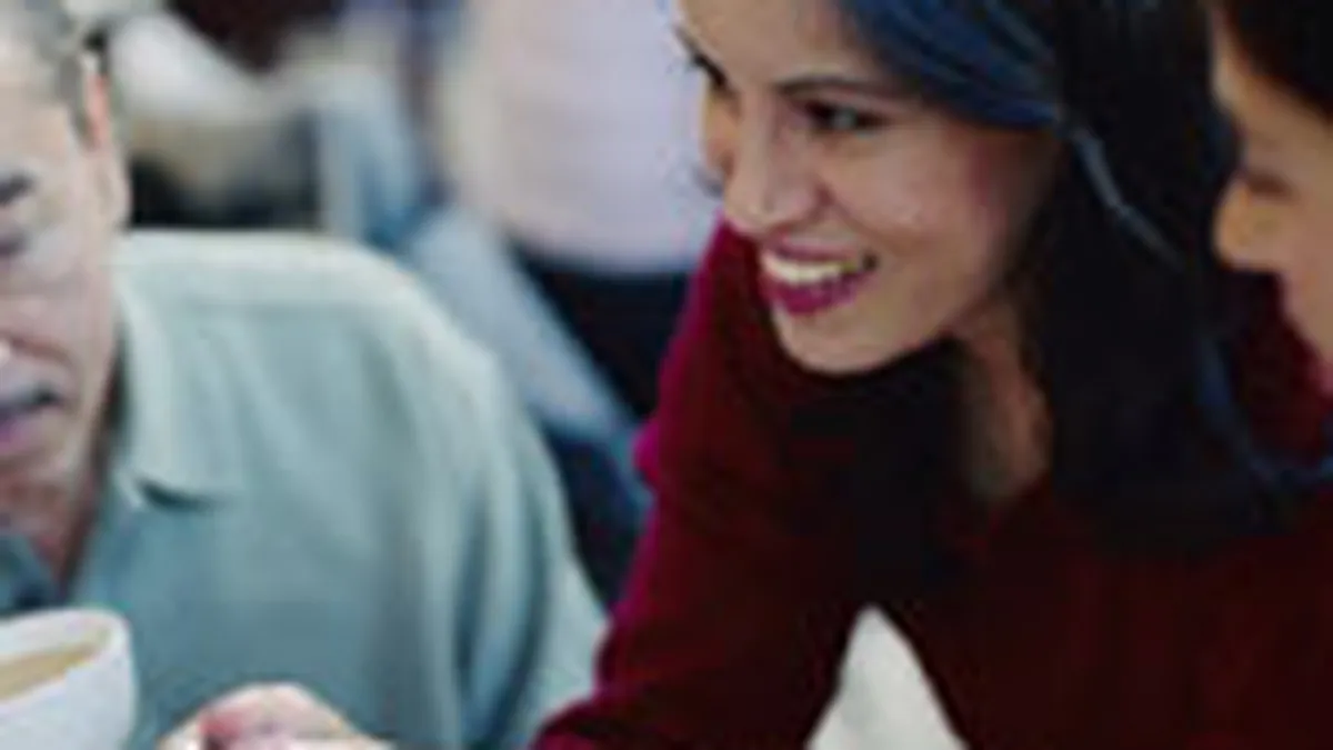 Politica anti-criza la restaurant: Boc impoziteaza, piata neagra se dezvolta