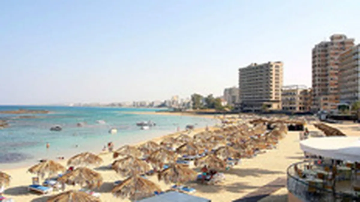 Litoral 2009: Incasarile hotelierilor vor scadea cu 10% in cel mai optimist scenariu