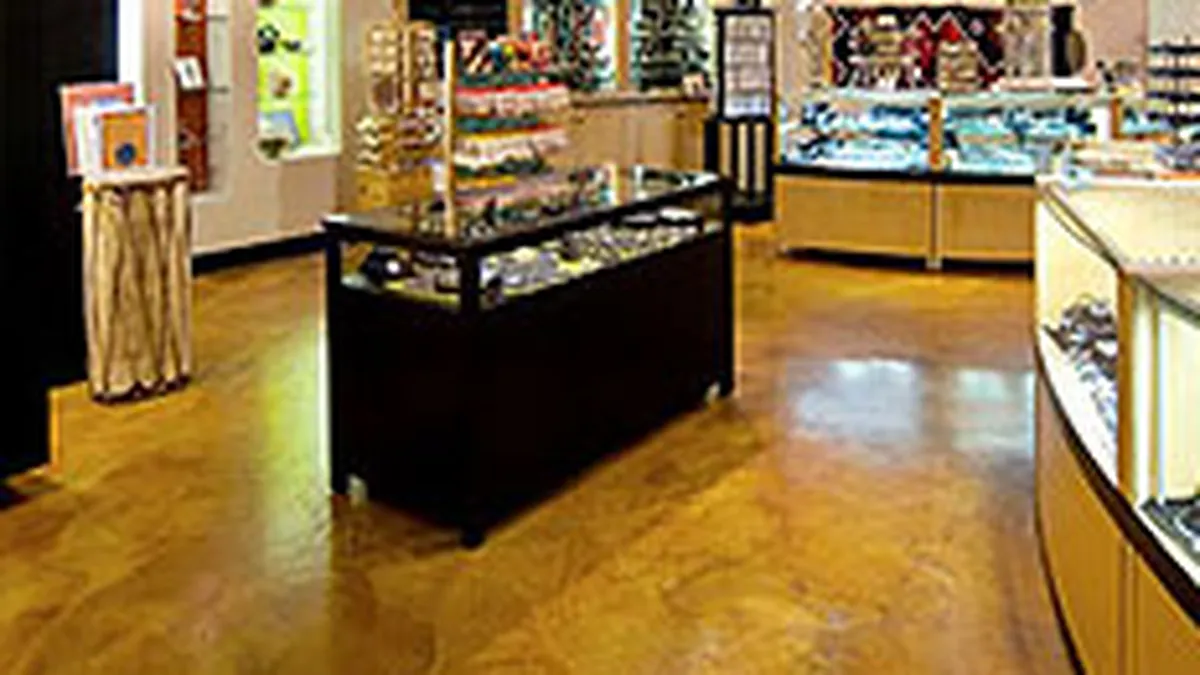 Dilema retailerilor pentru cea mai buna locatie: Strada, mall-ul sau online-ul?