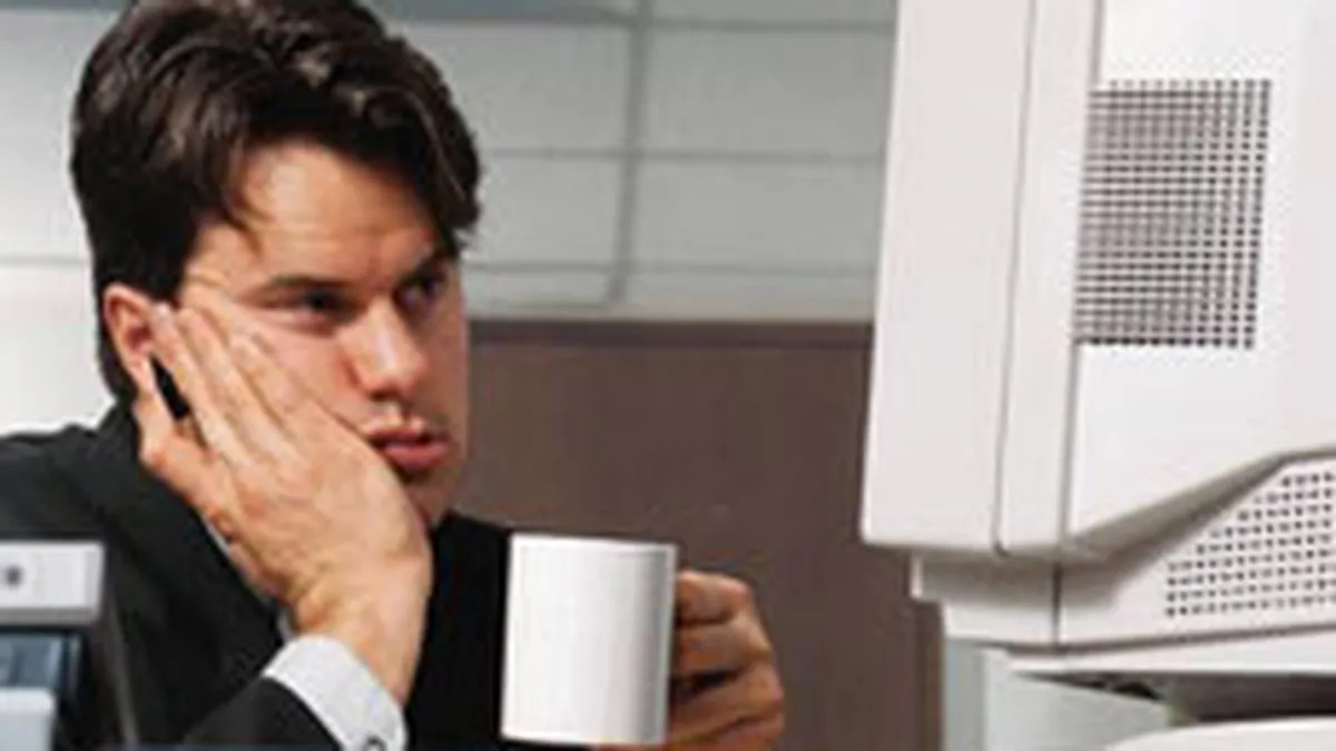 Atmosfera negativa si plictiseala, principalele cauze pentru o zi de munca proasta