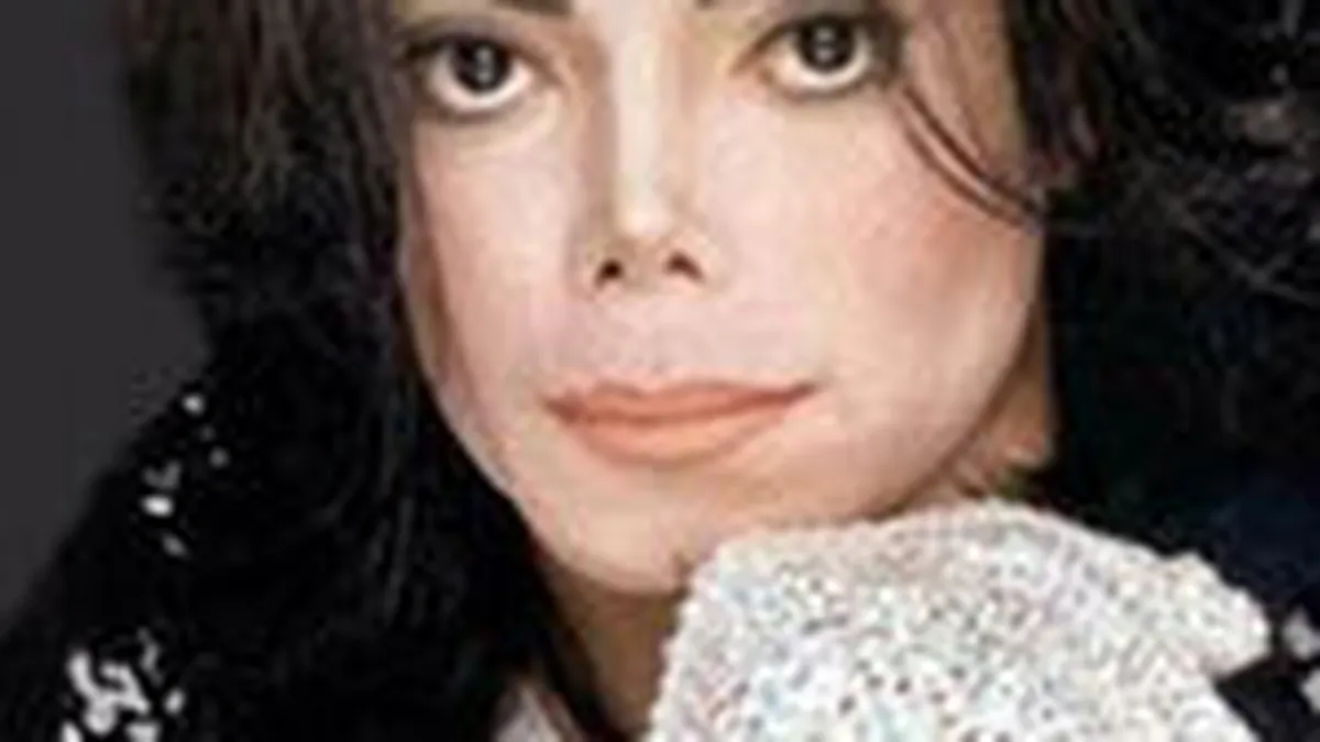 O manusa purtata de Michael Jackson, vanduta pentru 49.000$ in Australia