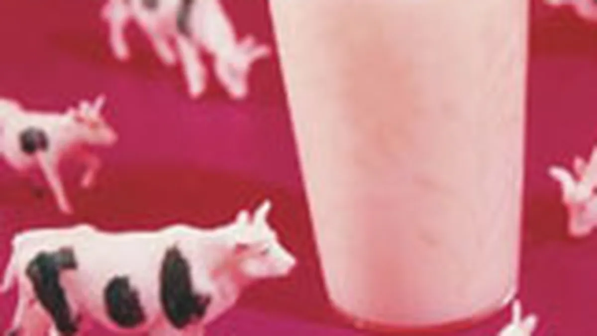 Cantitatea colectata de lapte de vaca a scazut cu 6,2% la 7 luni