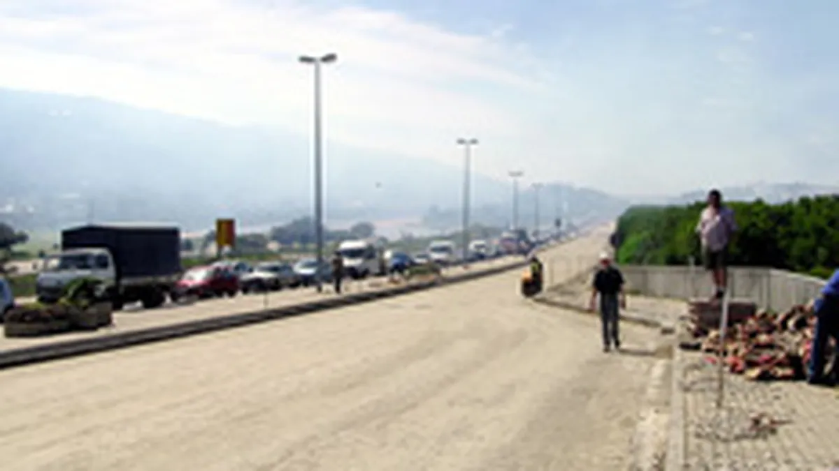 CNADNR va plati 13 mil. lei pentru studii de fezabilitate la autostrada Tg Mures - Tg Neamt