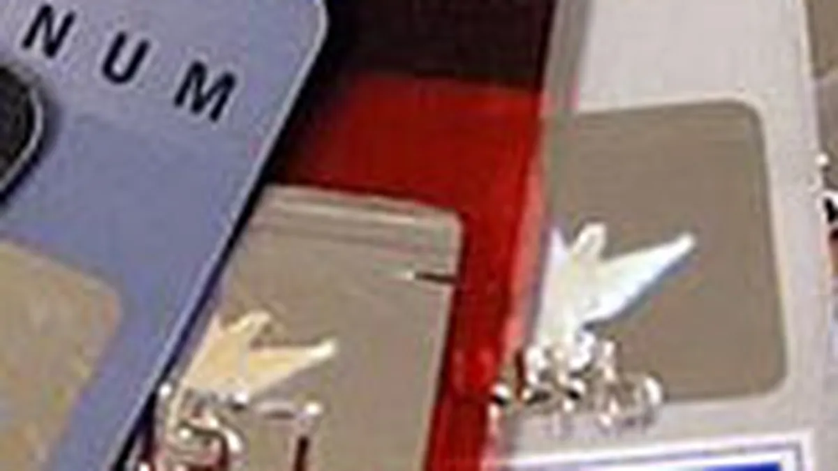 Produsele bancare cele mai cautate de populatie in 2009: carduri si economii