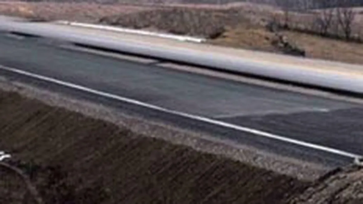 Bechtel a asfaltat 30 din cei 42 kilometri ai tronsonului Campia Turzii - Gilau