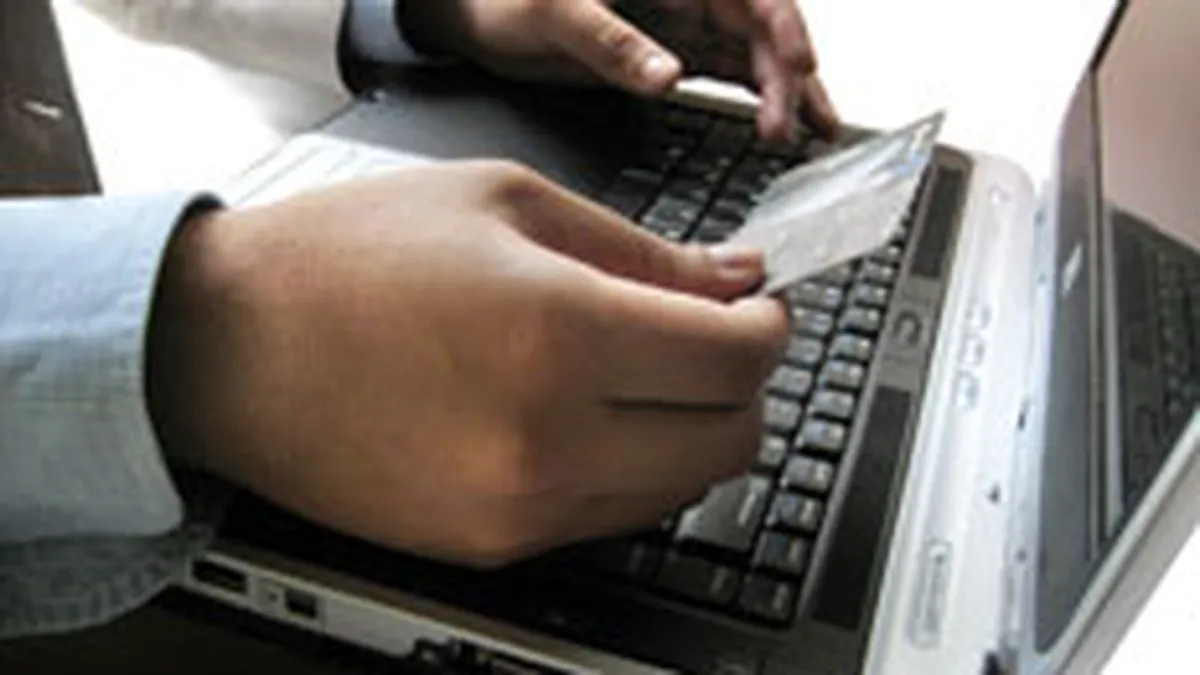 Doi romani, acuzati de phishing in SUA, risca 30 de ani de inchisoare