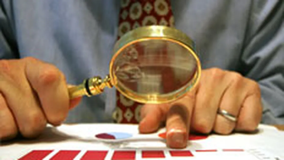 De ce nu se vand bancile mici de pe piata locala