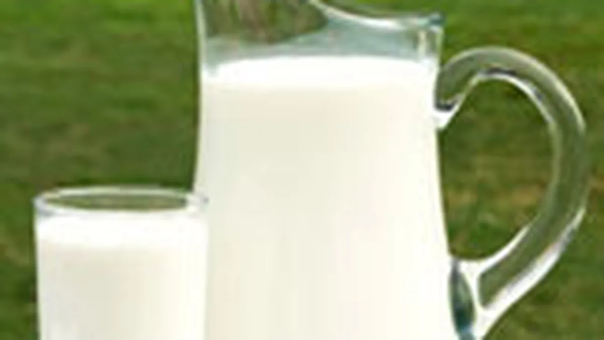 Cantitatea colectata de lapte de vaca a scazut cu 6,2% la 8 luni