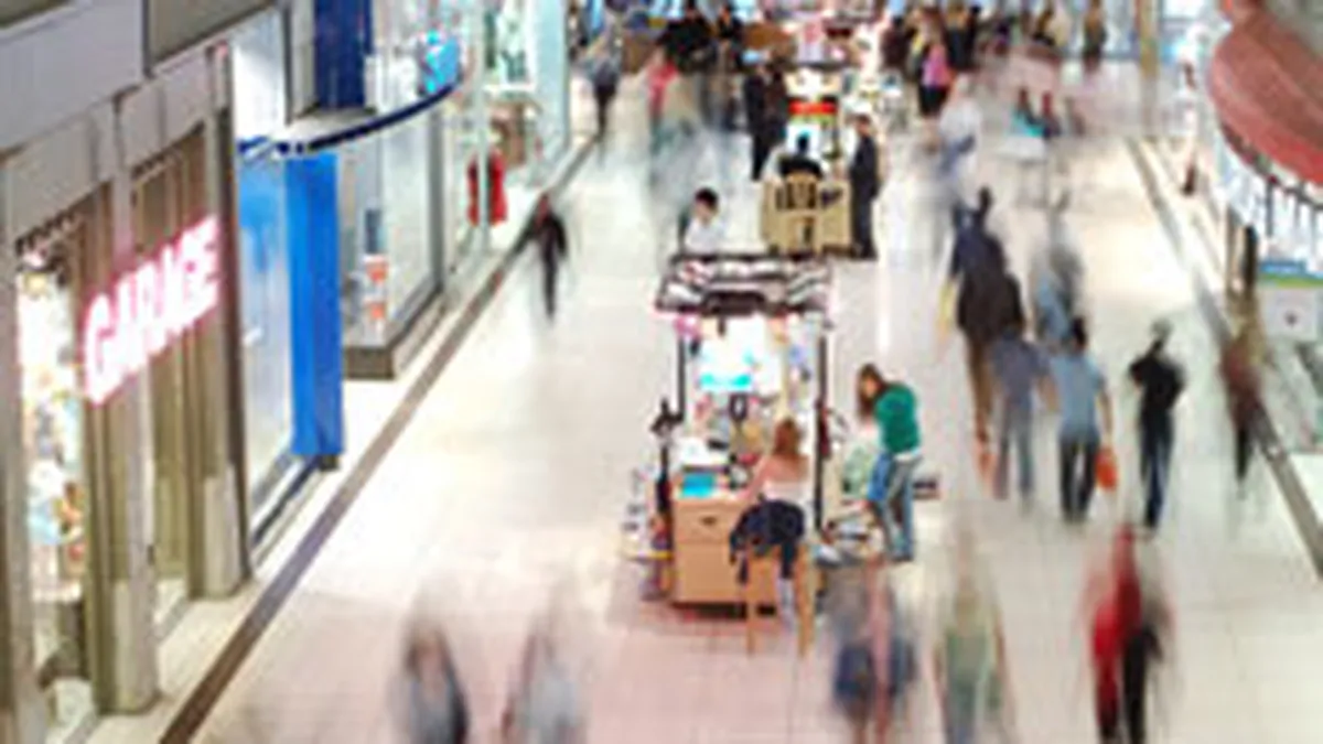 Cum \ascund\ proprietarii de mall-uri spatiile goale