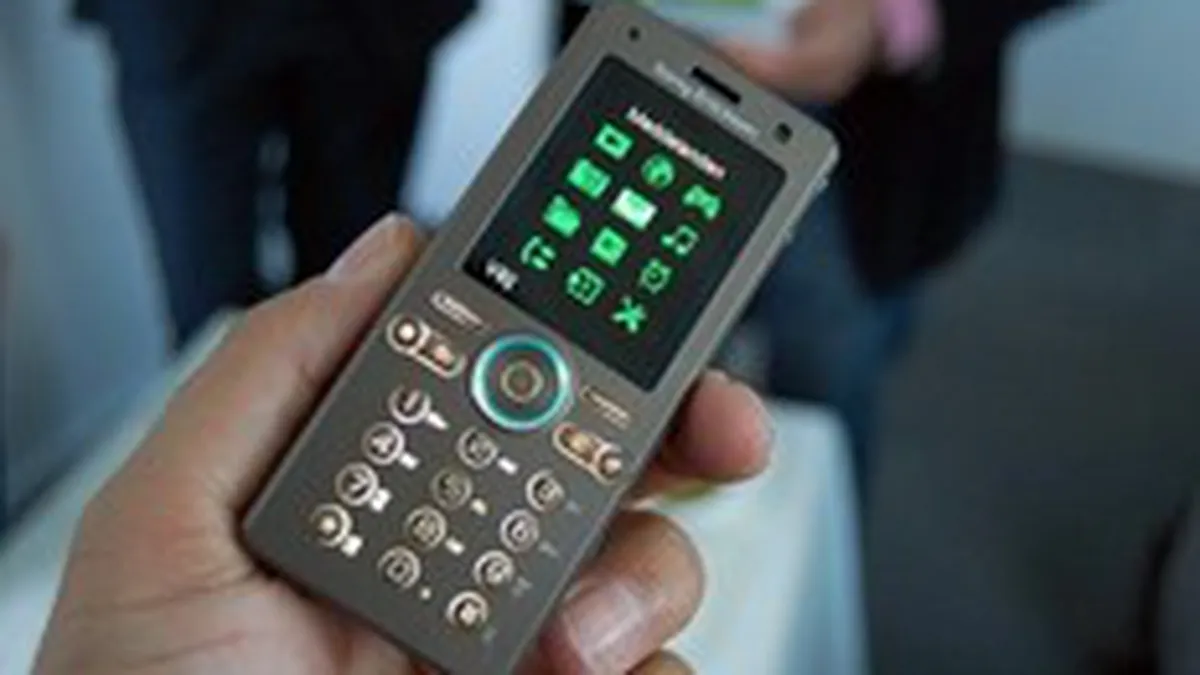 Operatorul O2 lanseaza un telefonul mobil ecologic