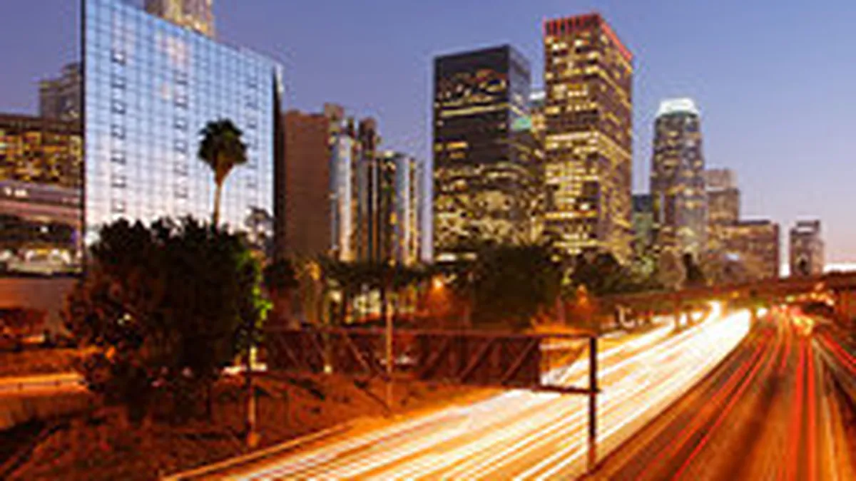 California, pe punctul de a deveni primul stat falit din America