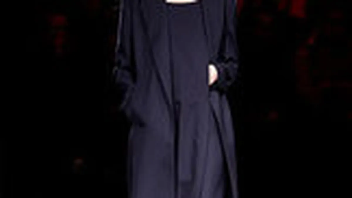 Designer-ul japonez Yamamoto vrea sa intre sub protectia falimentului