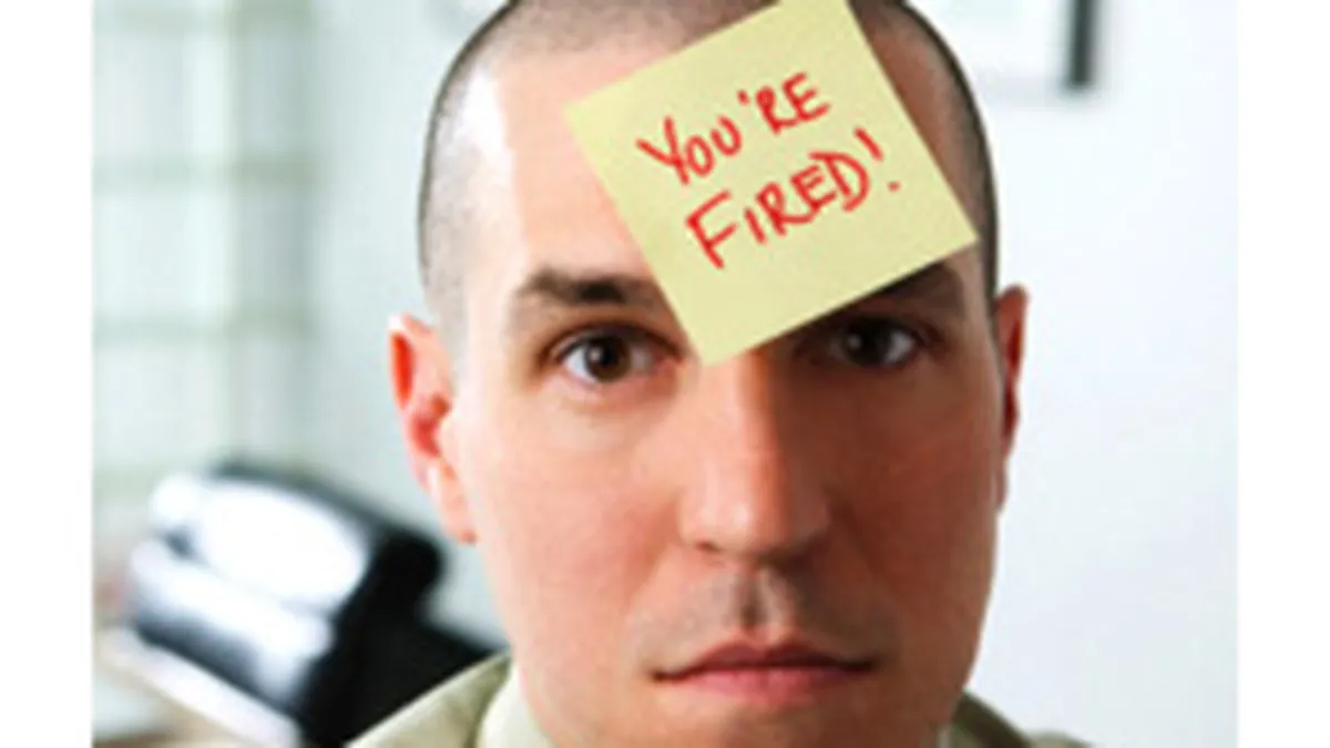 Criza a trimis acasa 1 din 4 angajati din sistemul privat