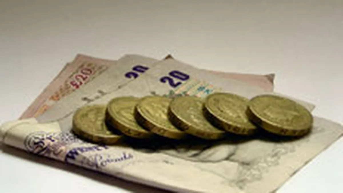 Analisti: Marea Britanie se va lovi de pragul de jos timp de inca 18 luni, cu o revenire in \VW\