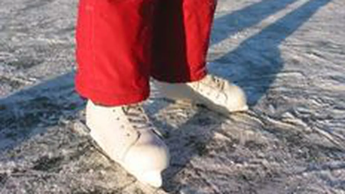 Clubul Sportiv Unirea Focsani isi face patinoar artificial cu 504.000 lei