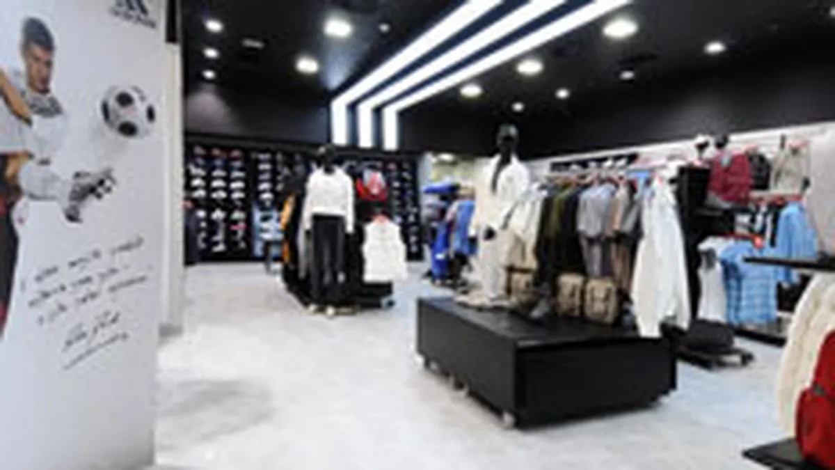 Adidas a afisat un profit de 213 mil. euro in T3, in scadere cu 30%