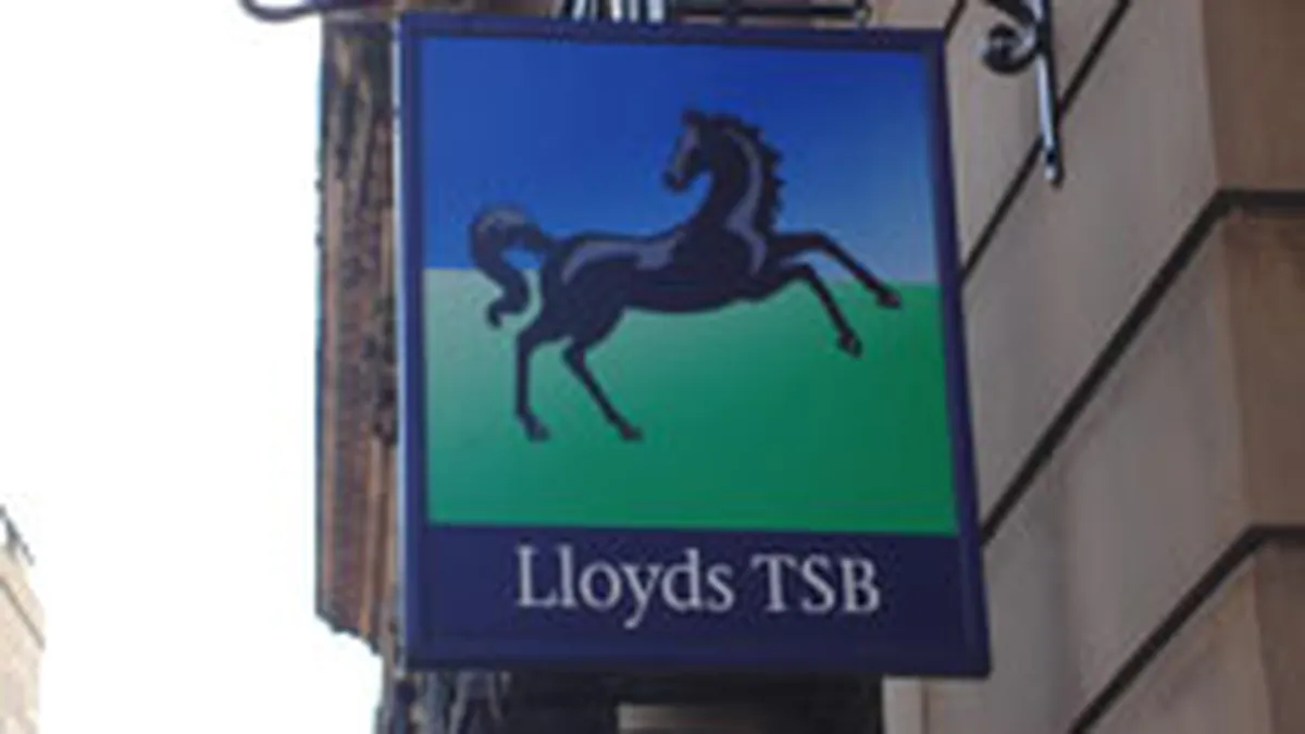 Banca britanica Lloyds va desfiinta 5.000 de locuri de munca pana la sfarsitul lui 2010