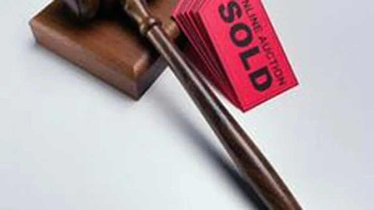 Un tablou al lui Michael Jackson pictat de Warhol s-a vandut pentru 812.000 dolari