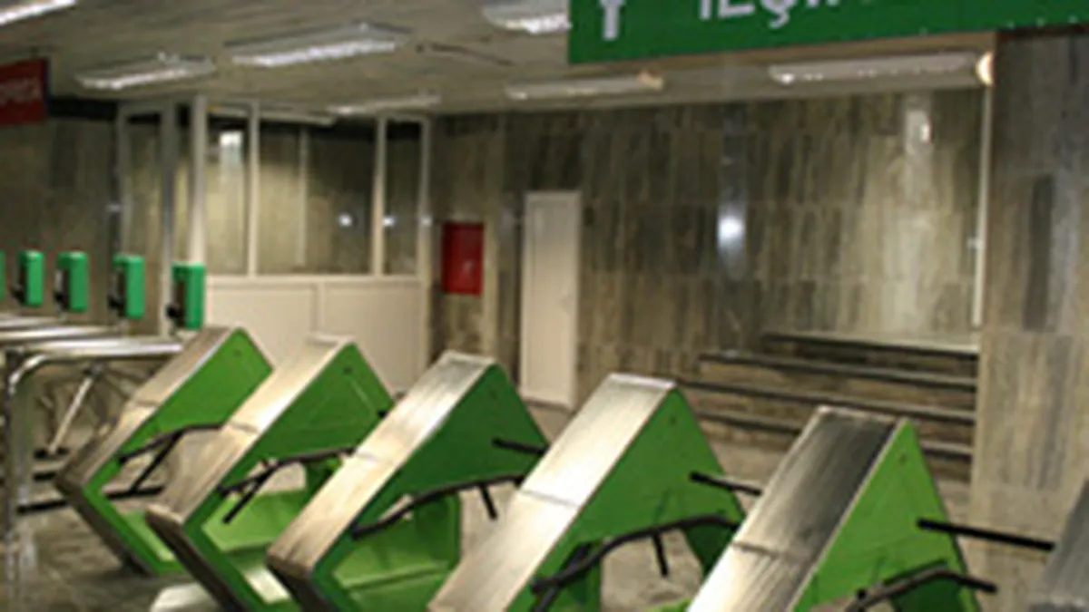 \'\'Dictatul\'\' angajatului la Metrorex: Cum au ajuns 300.000 de calatori sa se inghesuie in masini si troleibuze