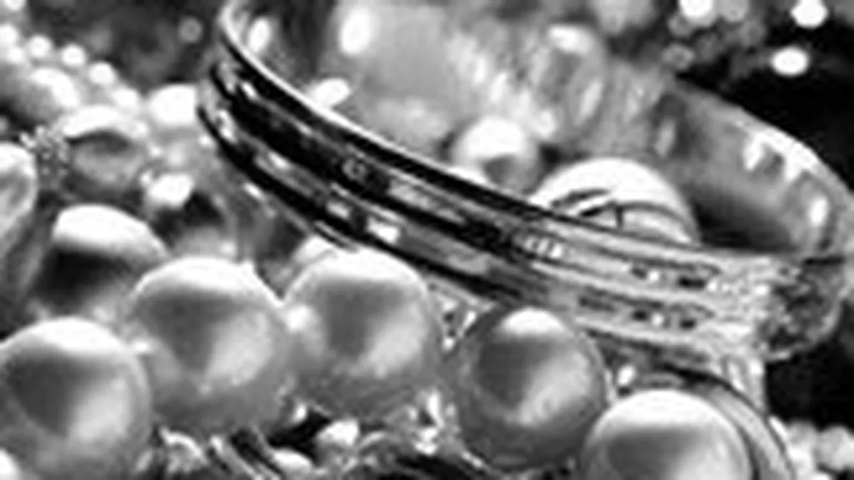 Bijuterii de lux, de sarbatori? Da, dar cu 30-50% mai putine