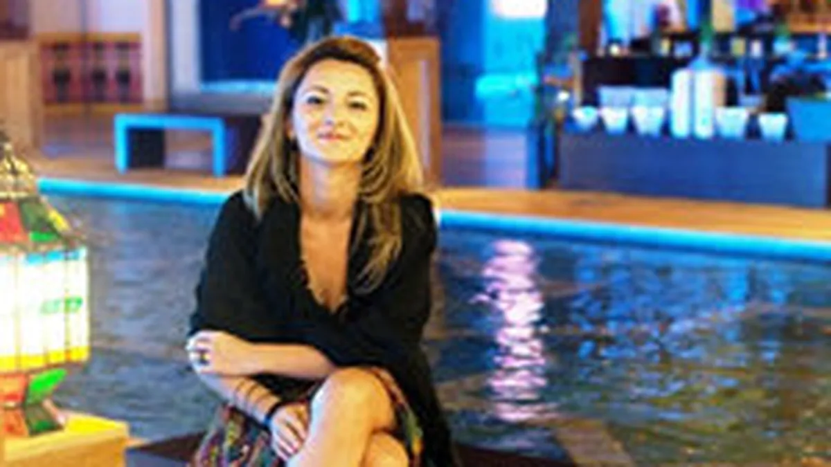 Romanca la Vodafone Qatar: Aici faci business fara sa dai mana cu barbatii, printre pauze de rugaciune si cu investitii fabuloase in ego