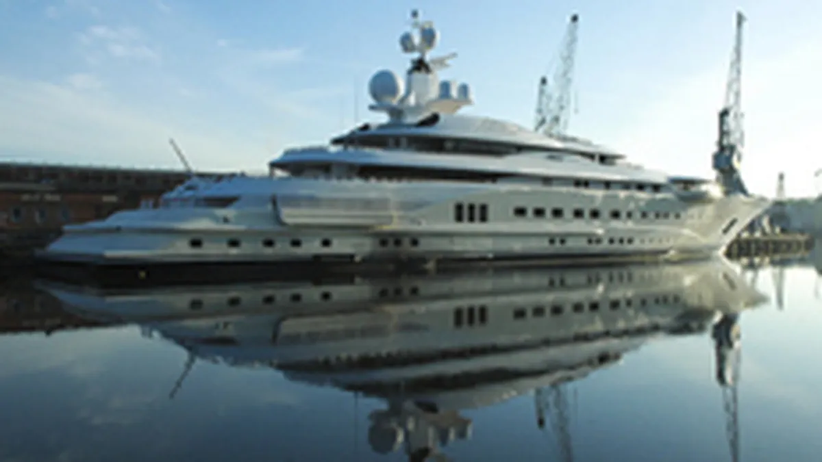 Abramovici a cumparat 35 de opere de arta pentru decorarea yachtului \Eclipse\