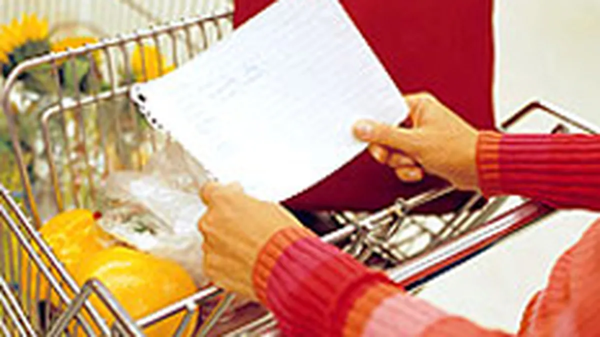 GfK: Romanii nu au cumparat mai putin in 2009, ci doar mai rar