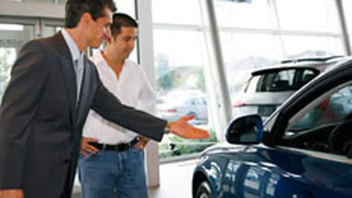 Strategie pe muchie de cutit: De teama falimentului, dealerii vor sa scumpeasca masinile