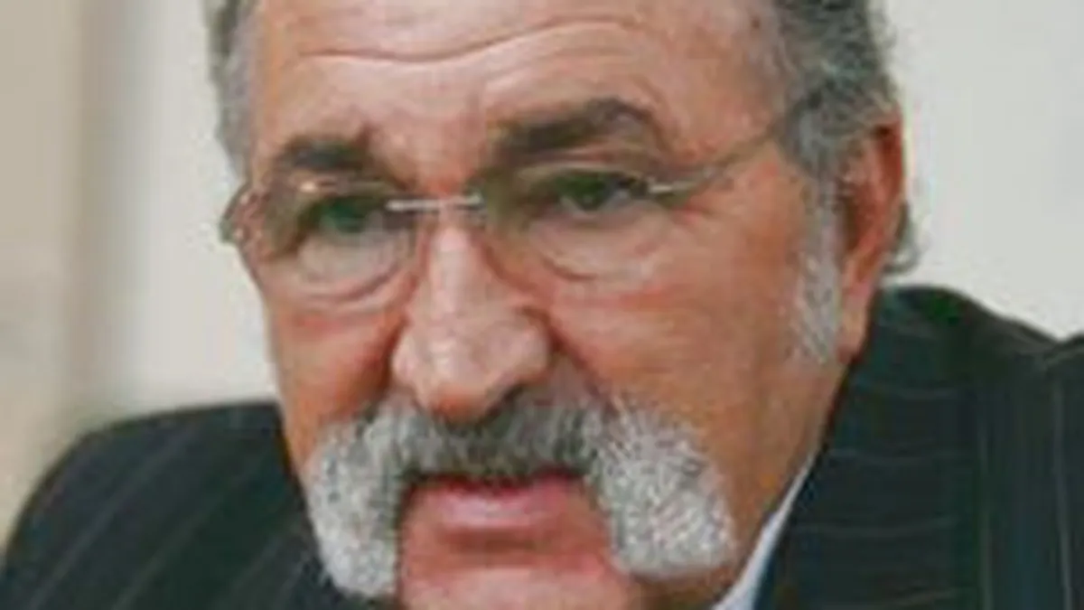 Tiriac, recrutat, dar si urmarit de Securitate